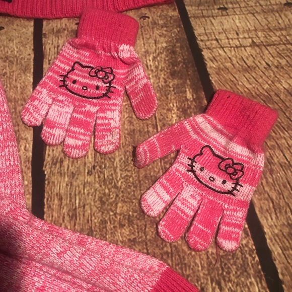 Hot Pink Hello Kitty Knit Cold winter set - Picture 3 of 7